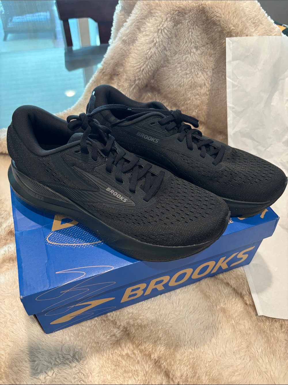 Brooks Women’s Adrenaline GTS Black Breathable Running Shoes